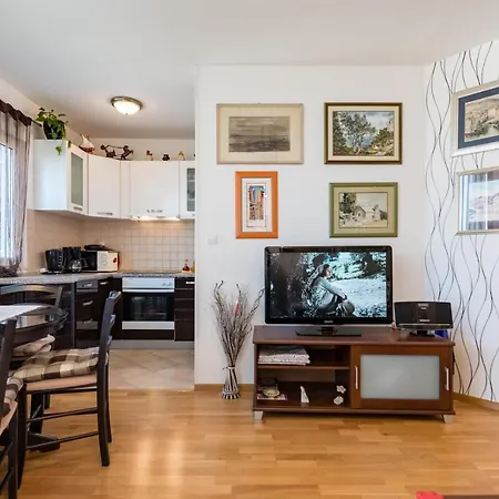 Appartement Lada *